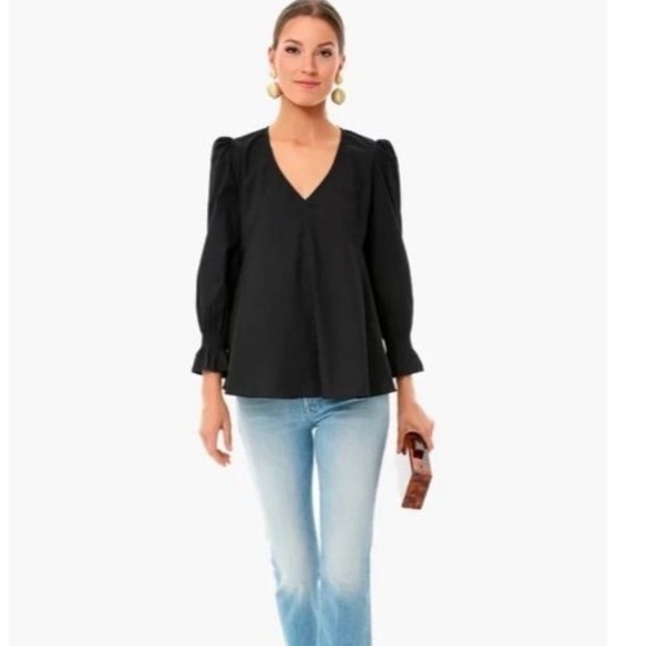 Tuckernuck Tops - Tuckernuck Black V-Neck Puff-Sleeve Top